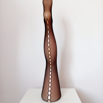 Rajstopy kabaretki z fantazyjnym szewkiem dziurkowym